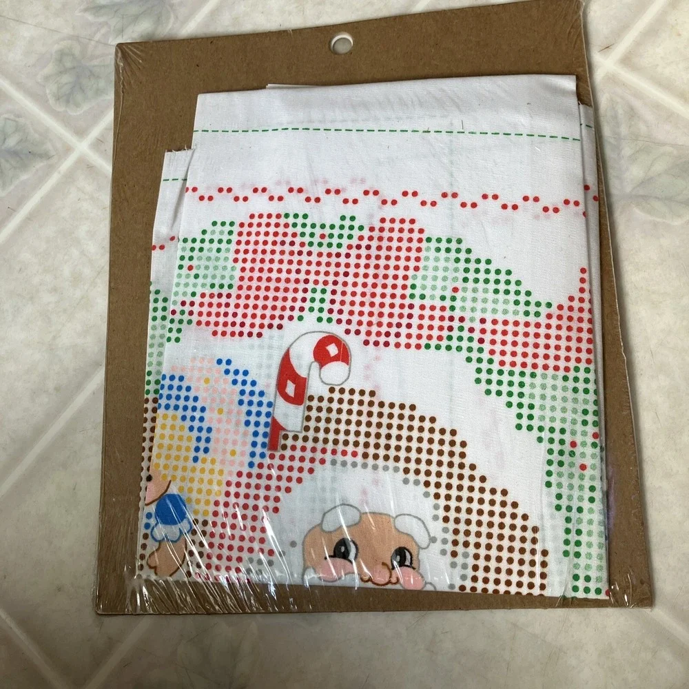 Santa & Toys Pillow Bucilla Kit 63744 Stamped‎ Cloth Colorpoint Sealed